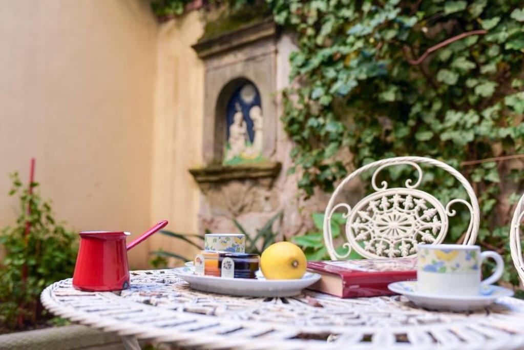 Cozy Apartment With Private Garden - City Center - Florence Buitenkant foto